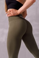 SOLID SEAMLESS LEGGINGS
