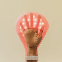 قفاز الاضواء لليد