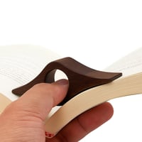 مثبت الصفحات الخشبي