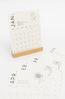 تقويم مكتبي وبطاقات شهرية قابلة للكتابة