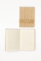 دفتر ملاحظات بنقشة أوراق