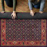 سجادة بنقوش شرقية كلاسيكية – لون كحلي داكن بإطار أ...