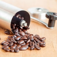 مطحنة قهوة يدوية