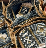 فرشة ارضية مع تكاية