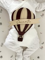 منطاد الأشهر