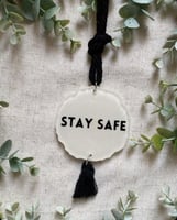 تعليقة جاهزة سكري وخيوط اسود