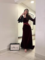 فستان كحلي غامق اكمام