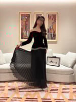 فستان جوخ اسود كلوش بيليسيا