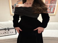 فستان اسود اكمام