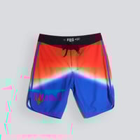 شورت فيزيك برتقالي وأزرق مموج بالأبيض V3