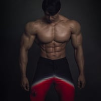 شورت فيزيك احمر مموج بالابيض والاسود V5