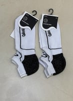 شراريب جوارب لون ابيض واسود