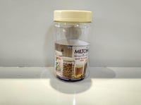 علب بلاستيكية بغطاء بيج -سعة 250مل/العدد 4 علب