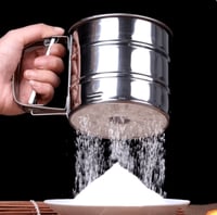 كوب منخل ستانليس ستيل للدقيق و السكر لون فضي-كبير...