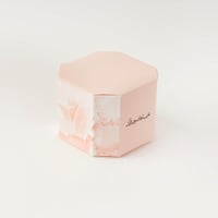 علب التوزيعات الفاخرة لون وردي بعبارة عيدكم مبارك...