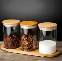 علبة زجاجية شفافة للبهارات والتخزين بغطاء خشبي محك...