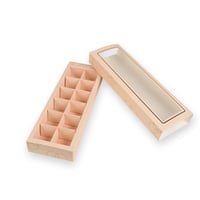 علب ورقية مستطيلة بيج للمعمول والشكولاتة مع تقسيما...