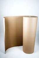 رول كرتون بني مموج للتغليف وزن 25 كيلو , عرض 2 متر