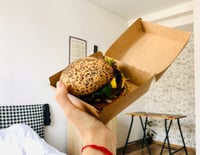 علب ورق كرافت للبرغر -80مم/العدد 25 علبة