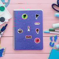 ستيكرات دفاتر وكتب | دعسوقة والقط الاسود