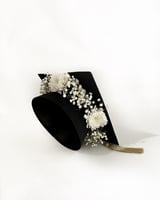 قبعة من ورد