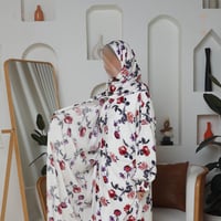 شرشف صلاة مشجر ابيض