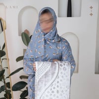 طقم صلاة زهرة الياسمين رمادي