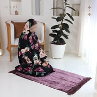 طقم زهرة الندى اسود