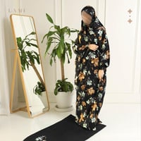 طقم صلاة نور الهدي - اسود