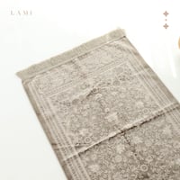 سجادة صلاة حرير - بني