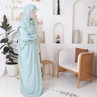 طقم صلاة همس الأزهار