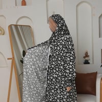 شرشف صلاة مشجر اسود