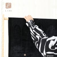 شرشف صلاة مشجر اسود