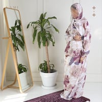 طقم شرشف صلاة مشجر- عنابي