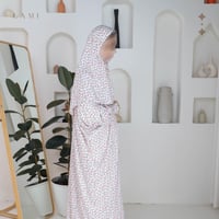 شرشف صلاة مشجر ابيض