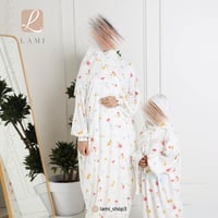 شرشف صلاة الام و البنت ابيض