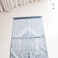 سجادة صلاة حرير - سماوي