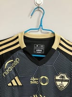 تيشيرت الاهلي السعودي الثالث فئة الجماهير 2025/202...