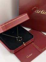 قلادة ذهبية فاخرة عيار 18 بتصميم إيطالي راقٍ