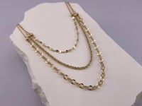 طقم ذهب عيار 18 - أناقة التفاصيل اللامعة