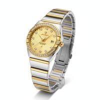 ساعة نسائية فاخرة فضي مطعم بالكريستالات ستايل أنيق...