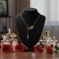 قلادة نسائية تصميم شكل مشبك مطلية ذهب عيار 18 قيرا...