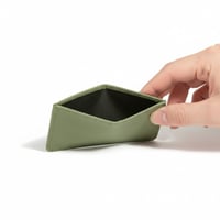 محفظة بطائق ونقود صغيرة من الجلد - ألوان مختارة بش...