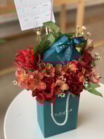 سلسال فايندرا منسق بالزهور