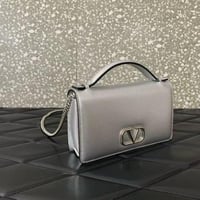 شنطة فالنتينو