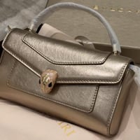 شنطة بولغاري