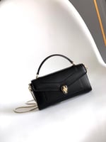 شنطة بولغاري