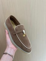 حذاء لورو بيانا*