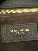 شنطة سان لوران BEA مقاس 28cm