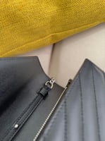 شنطة سان لوران مقاس 22cm